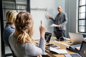 Terceirização de serviços administrativos
